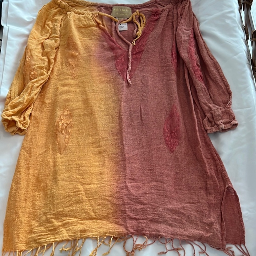 Two tone Cold-Shoulder sleeved Cover-Up in orange tones OneSize-Fits like S